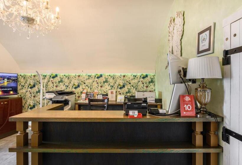 Номер Стандарт, Maison Bistro &