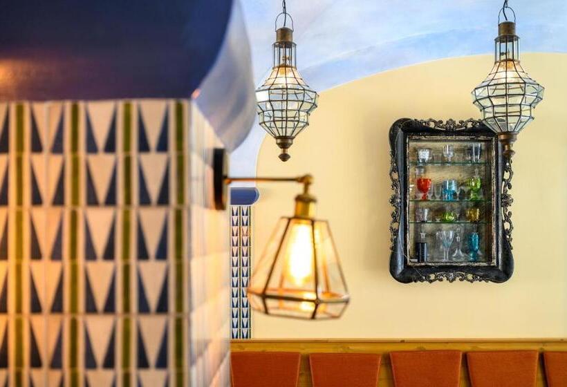 Номер Стандарт, Maison Bistro &