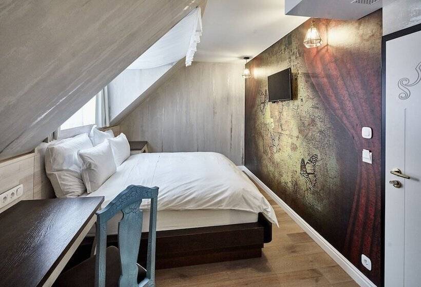 Номер Deluxe, Maison Bistro &