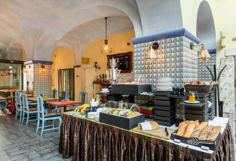 Номер Basic, Maison Bistro &