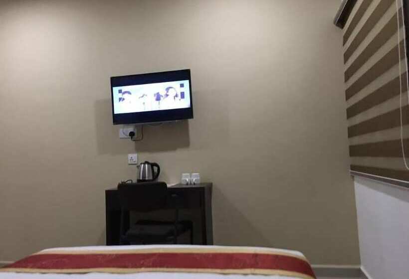 Номер Deluxe, Global Inn
