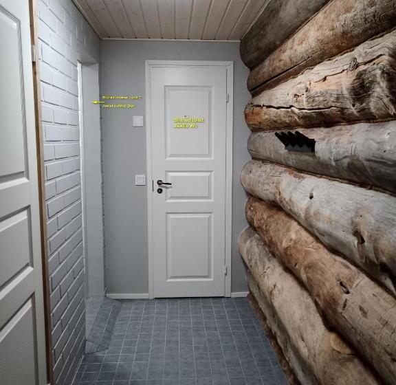Номер Стандарт Четырехместный Совместный Санузел, Kuukkeli Log Houses Aurora Resort