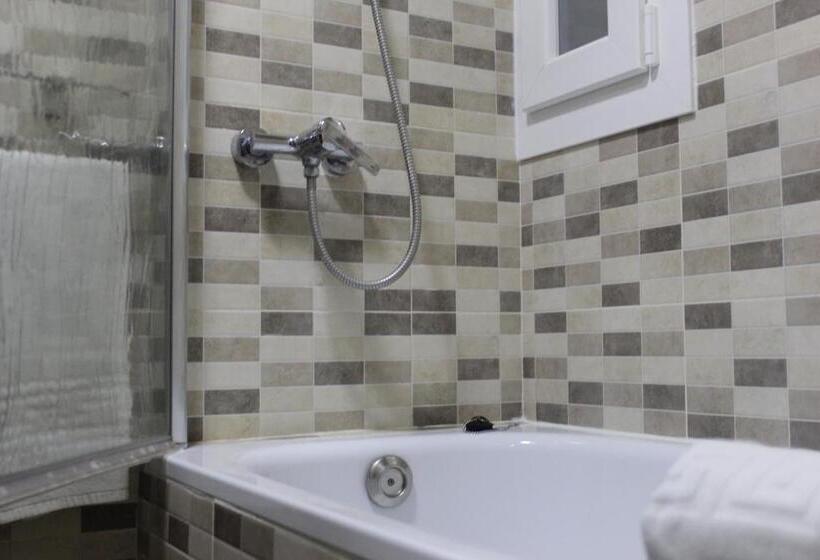 スタンダードトリプルルーム, L'Hostalet D'Arenys de Mar