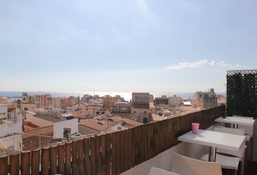 اتاق استاندارد سه نفره, L'Hostalet D'Arenys de Mar