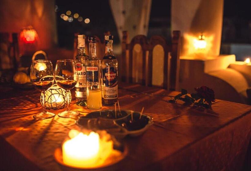 1 Bedroom Deluxe Apartment Sea View, Casa Papiro