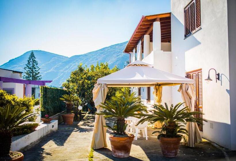 آپارتمان خانوادگی, Casa Papiro