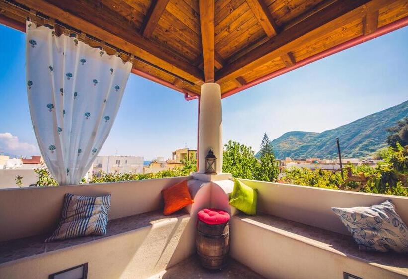 1 Bedroom Deluxe Apartment Sea View, Casa Papiro