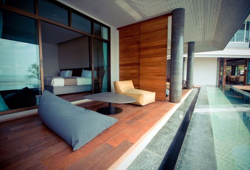 اتاق لوکس با چشم‌انداز دریا, Na Tara Resort