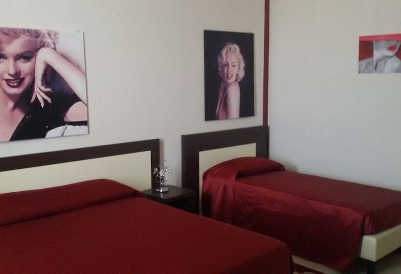 Номер Стандарт Трехместный, Merylinn Guest House