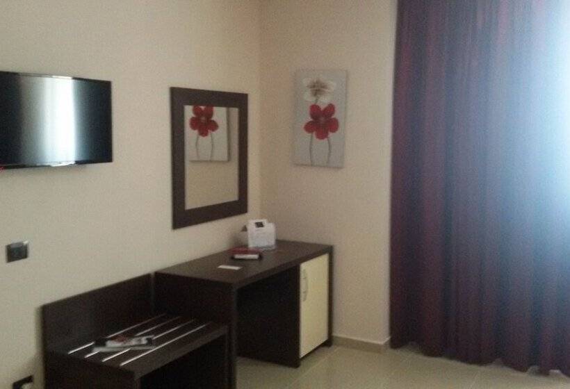 Четырехместный Номер Стандарт, Merylinn Guest House