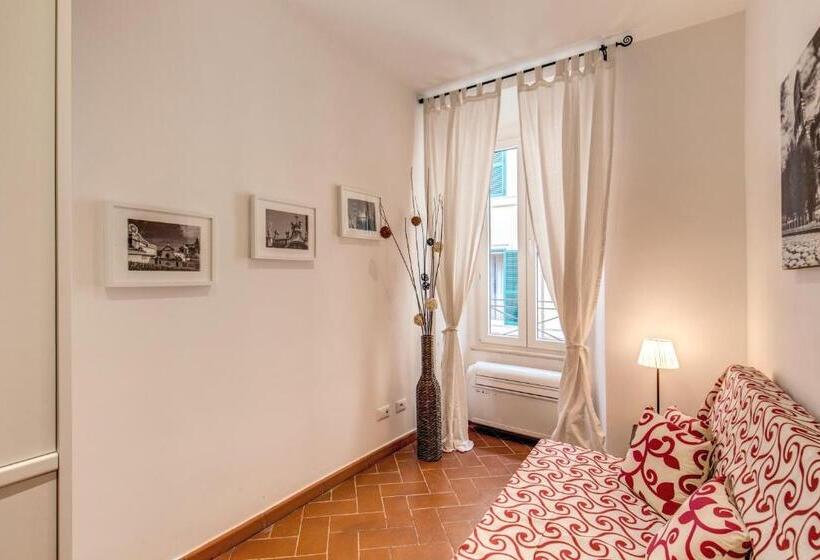 חדר דלוקס לארבעה, Piccolo Trevi Suites