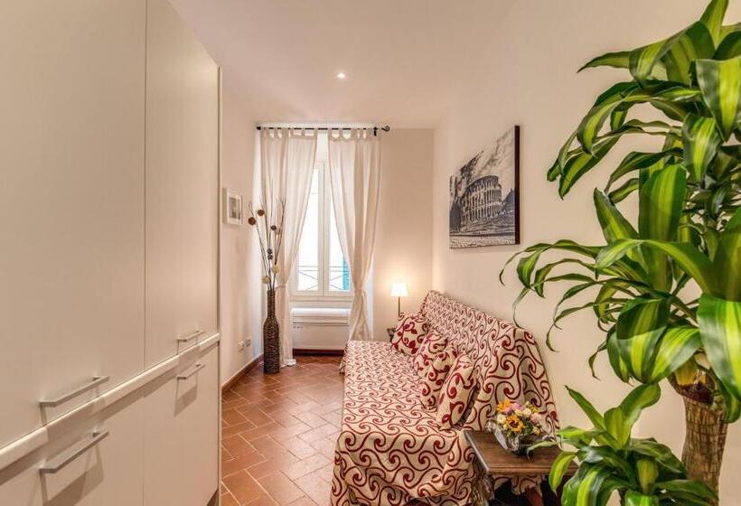 חדר סטנדרט לשלושה, Piccolo Trevi Suites