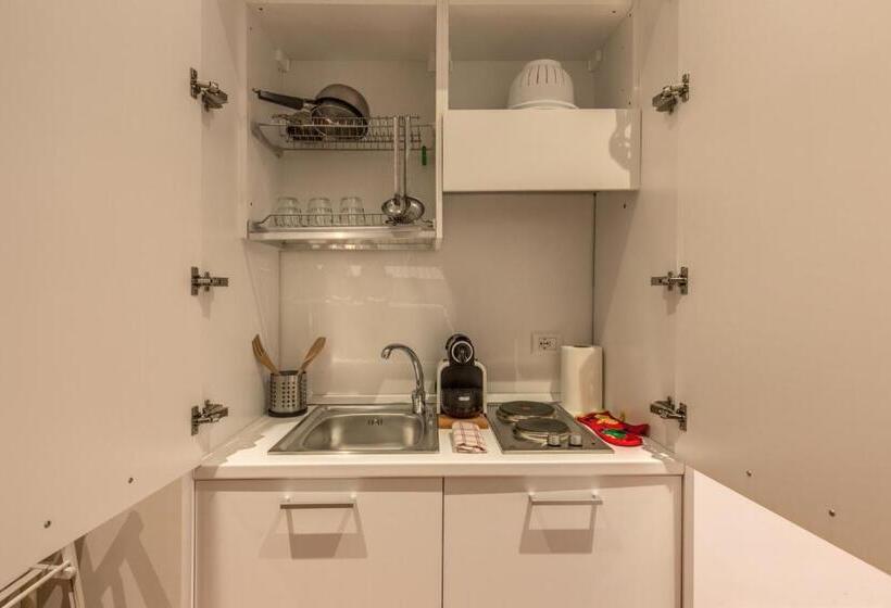 חדר דלוקס לשלושה, Piccolo Trevi Suites