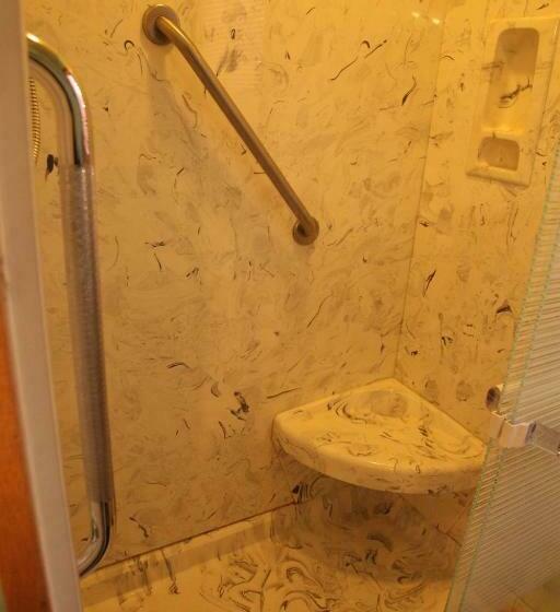 اتاق استاندارد, A Garden Stroll Bed & Breakfast