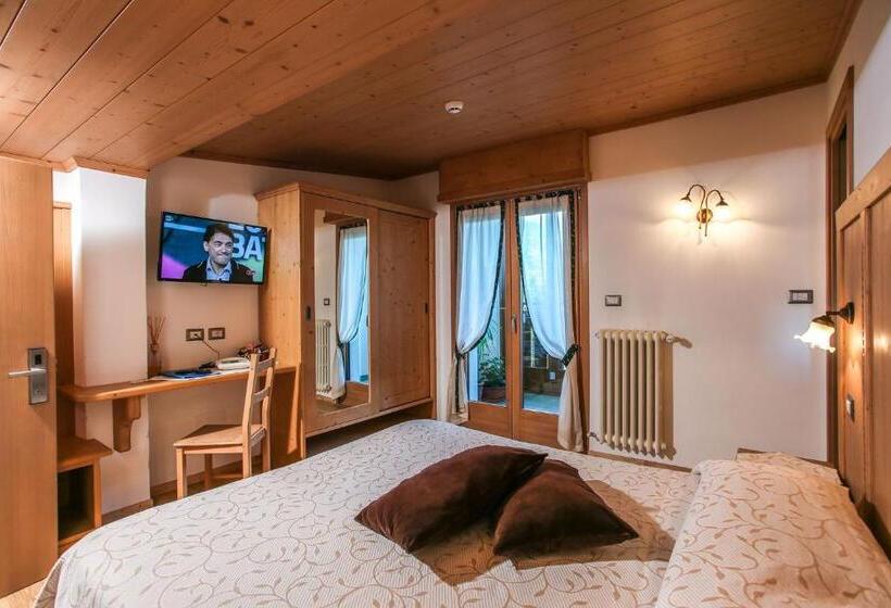 Номер Deluxe с Балконом, Albergo Adele