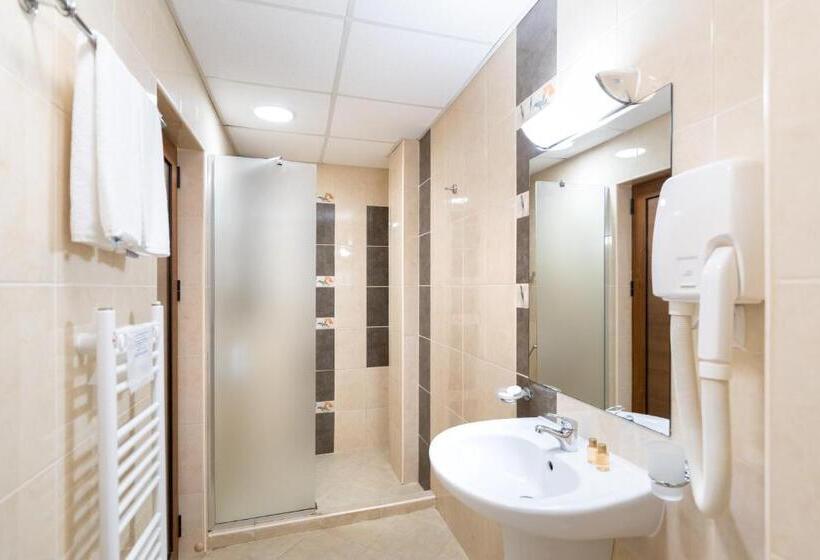 סוויטת ג'וניור עם מרפסת, Paradise Spa