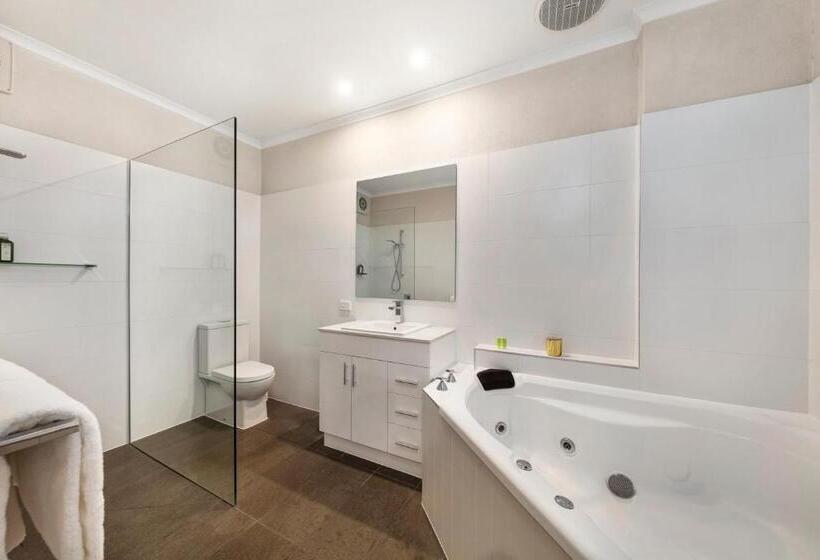 수피리어 스튜디오, Moonlight Bay Apartments