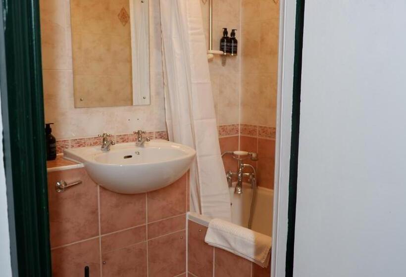 Стандартный Номер Кровать Кинг, 4 Friends House