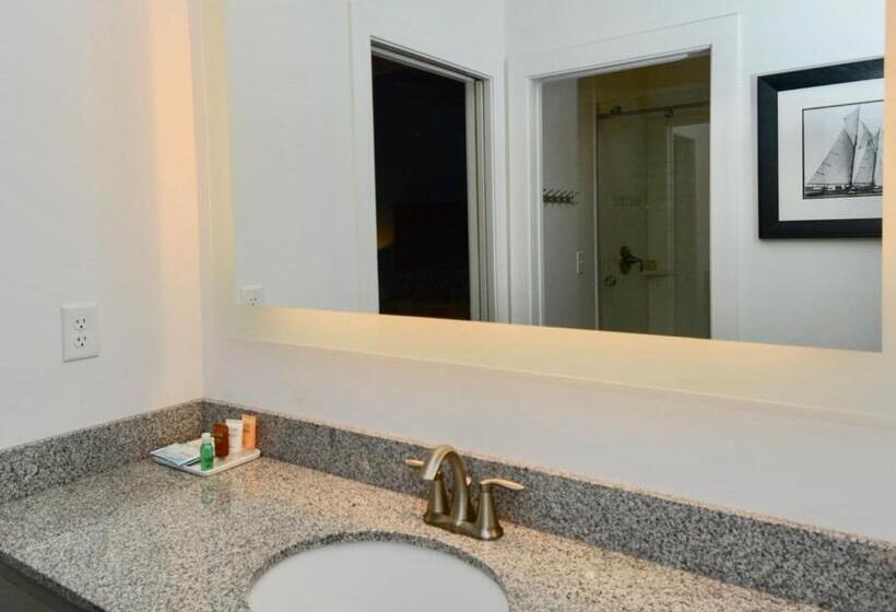 سوییت, Avenue Inn & Spa