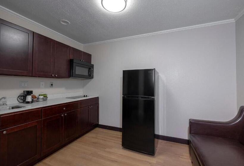 غرفة ديلوكس سرير كينج, Red Roof Inn Morgan City