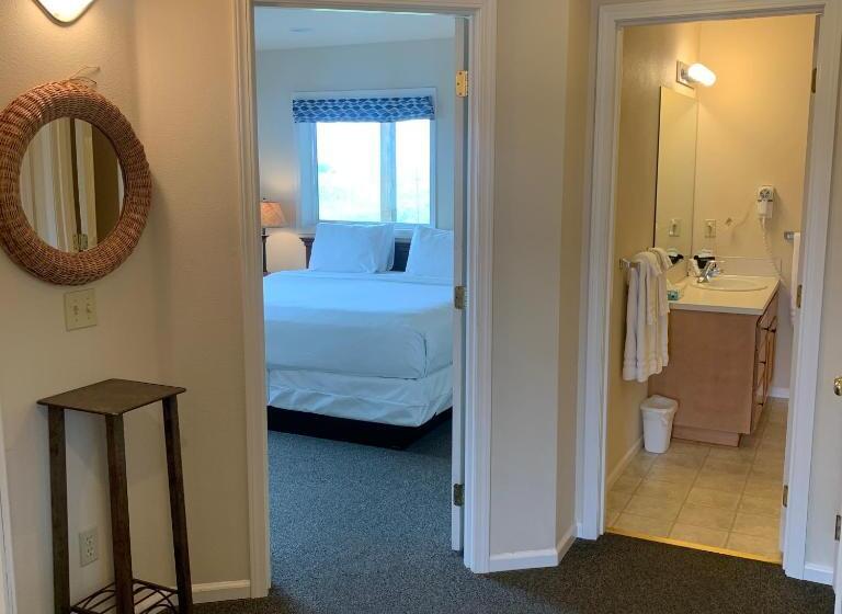 Family Suite, Lighthouse Oceanfront Resort
