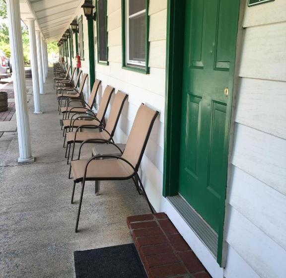 Номер Стандарт, Mcgregor Inn Motel