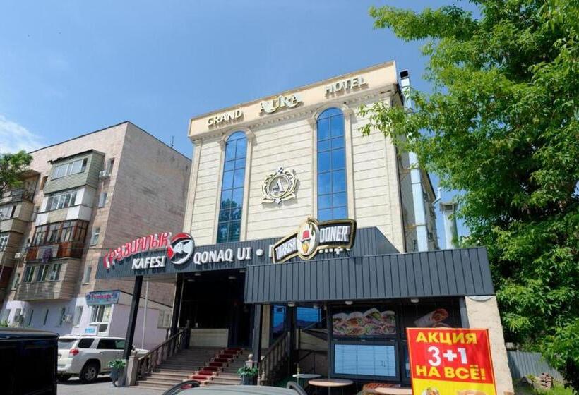 اتاق استاندارد سه نفره, Grand Aura