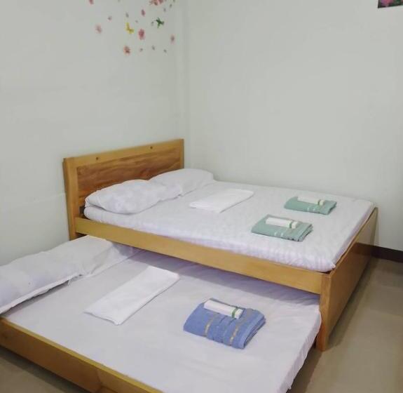 اتاق استاندارد, Mischa S Hostel