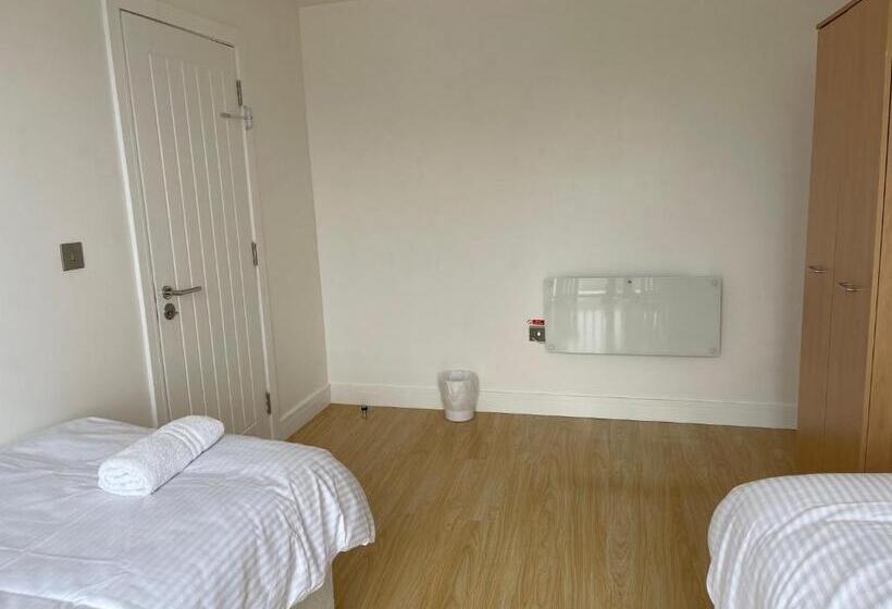 اتاق استاندارد, Lonsdale Place