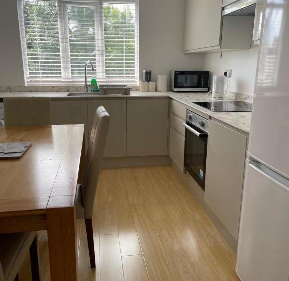 اتاق استاندارد یک نفره, Lonsdale Place