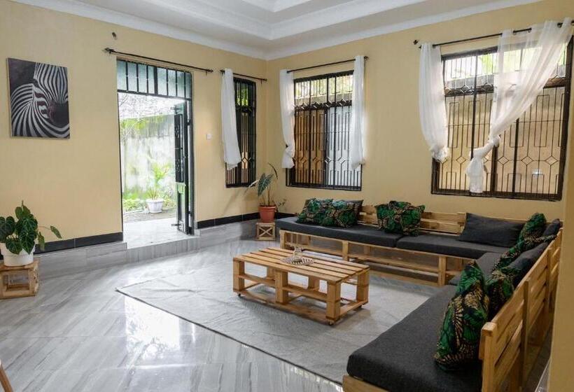 اتاق استاندارد با سرویس بهداشتی مشترک, Tukutane Kilimanjaro   Homestay
