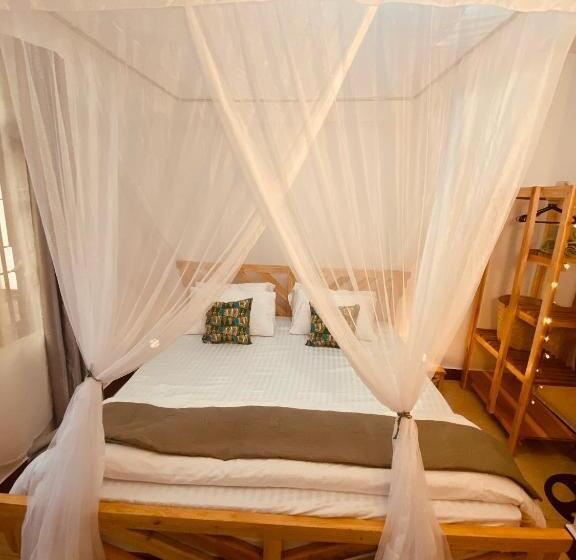 بانگلوی استاندارد, Tukutane Kilimanjaro   Homestay