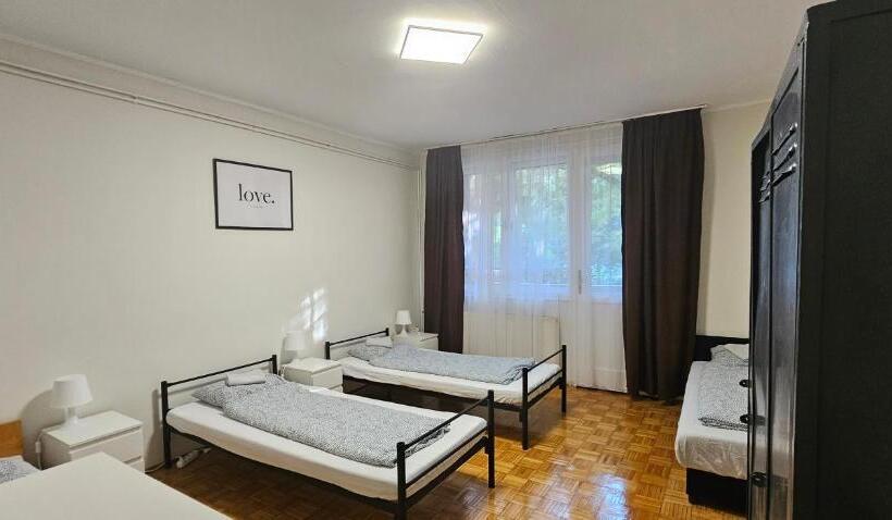 Quarto Quadruple Standart com Varanda, Ibrahim Beds