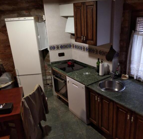 Кровать в Общей Комнате, Casa Rural Borrenes Las Médulas
