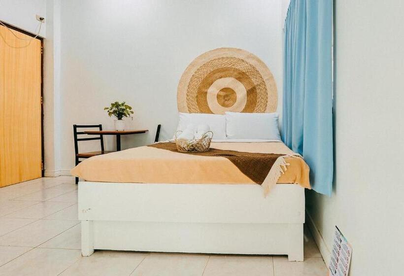 Quarto Estandar, Tahan Hostel