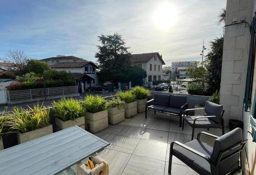 Quarto Quadruplo Estandar Banheiro Compartilhado, Le Doolie S   Hostel B&b