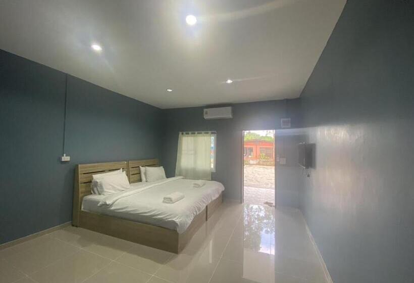 Номер Стандарт, Collection O To The Sea Resort Thailand