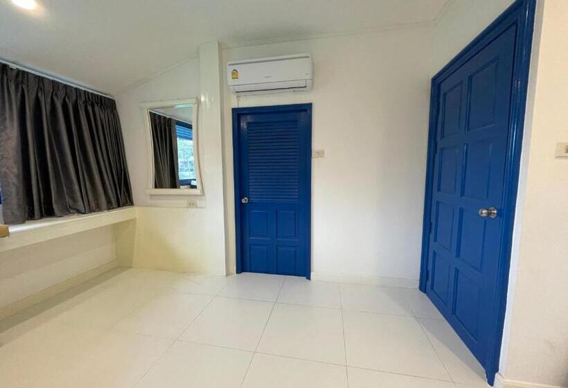 패밀리 스위트, Collection O To The Sea Resort Thailand