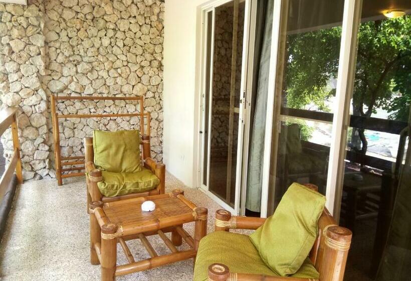 Номер Deluxe Вид на Море, Angelina Beach Resort & Italian Restaurant Malapascua