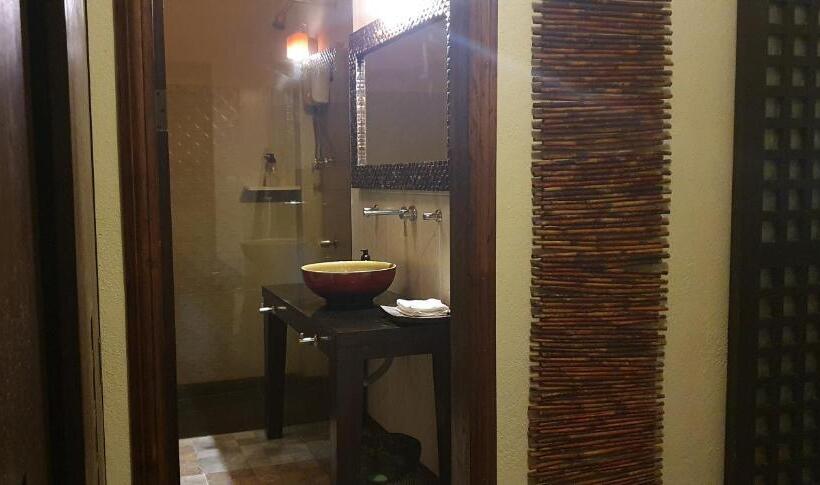 Номер Стандарт Вид на Сад, Angelina Beach Resort & Italian Restaurant Malapascua