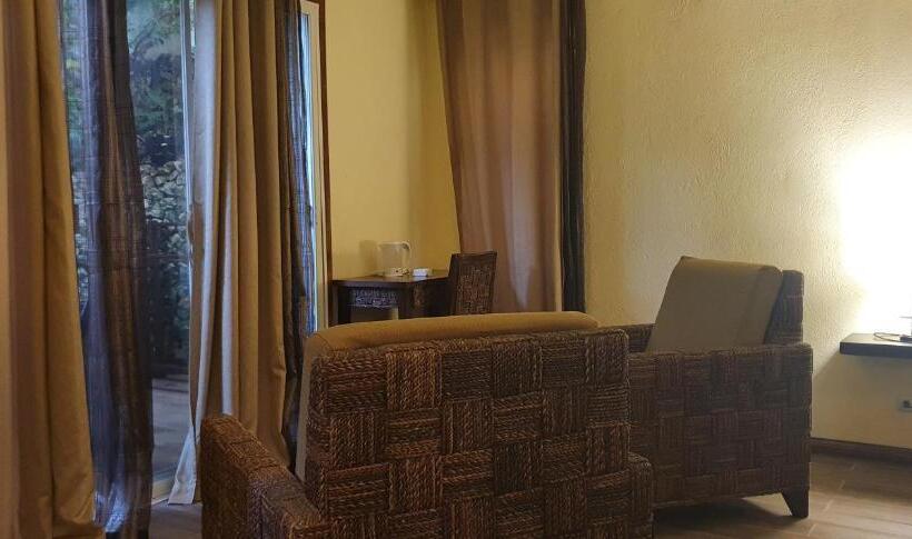 Номер Стандарт Вид на Сад, Angelina Beach Resort & Italian Restaurant Malapascua