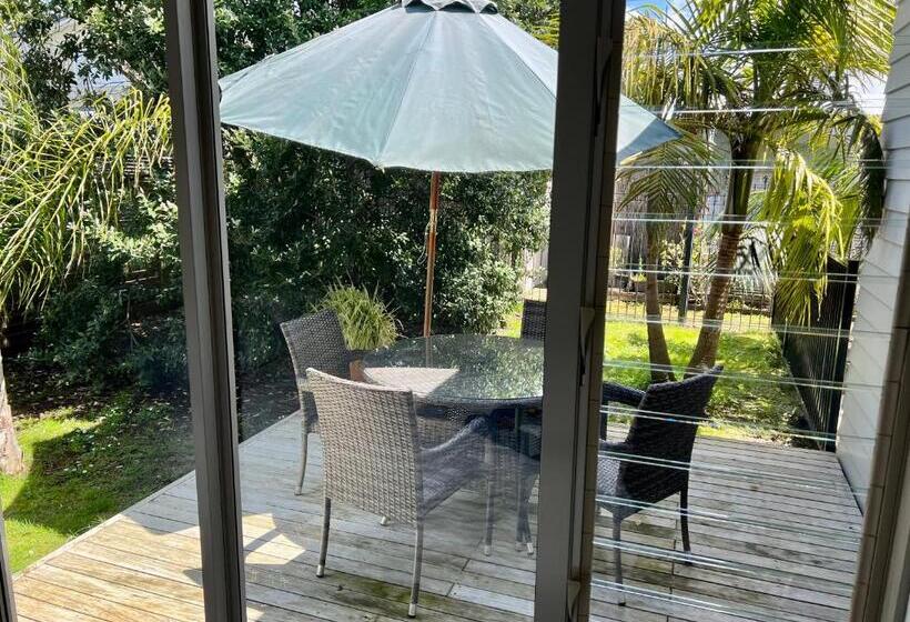 Апартаменты 2 Спальни, Jennie's In Whitianga