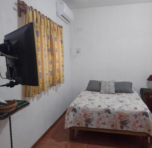 エコノミー４人部屋, Pension Baja Paradise