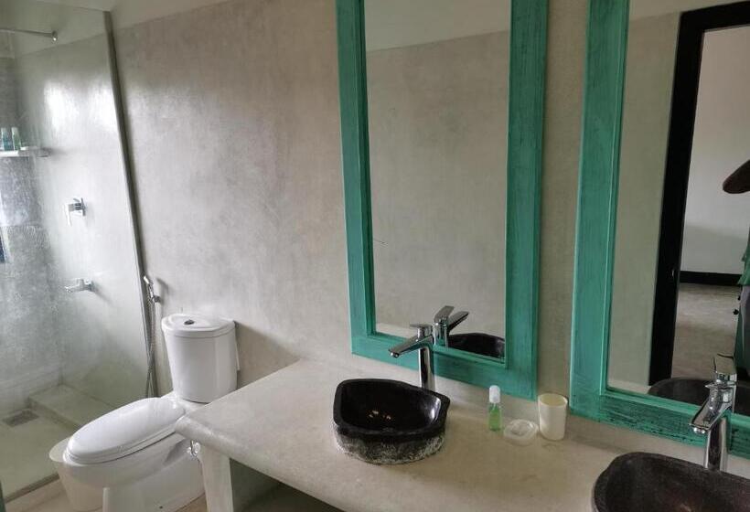 غرفة ديلوكس, Parawa House