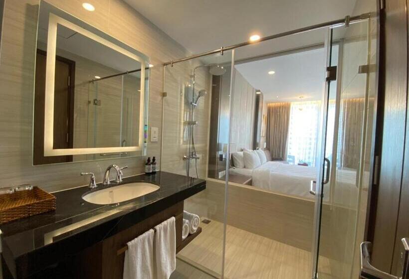 اتاق لوکس با تخت بزرگ, Vision Parorama Nha Trang