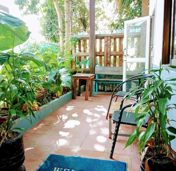 Quarto Estandar Interior, Dragonfly Guesthouse