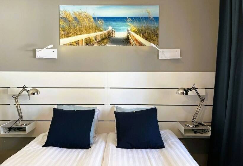 스탠다드 발코니 룸 바다 전망, Beach Hotel Santalahti