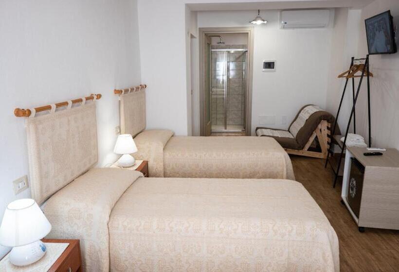 Номер Стандарт Трехместный, B&b Ruinas
