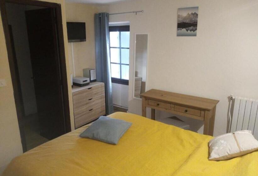 Номер Стандарт, Chambres D Hôtes L Amphitryon 5 Chambres