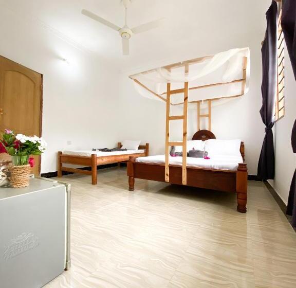 Номер Стандарт, Lighthouse Guesthouse